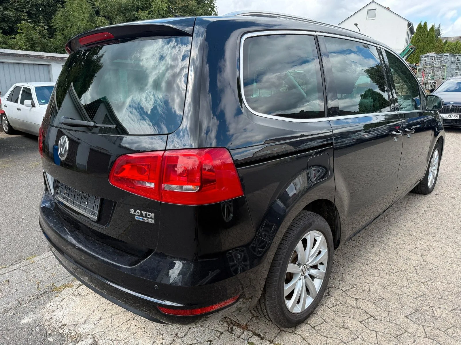 Volkswagen Sharan Highline BMT*DSG*7 SITZER*AHK*PDC*STANDHE
