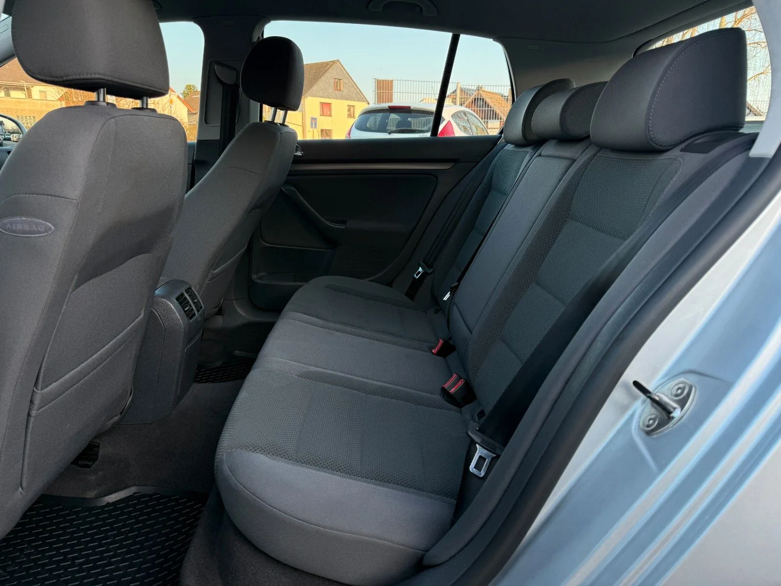 Volkswagen Golf V Lim. Comfortline*AUTOMATIK*KLIMA*TÜV
