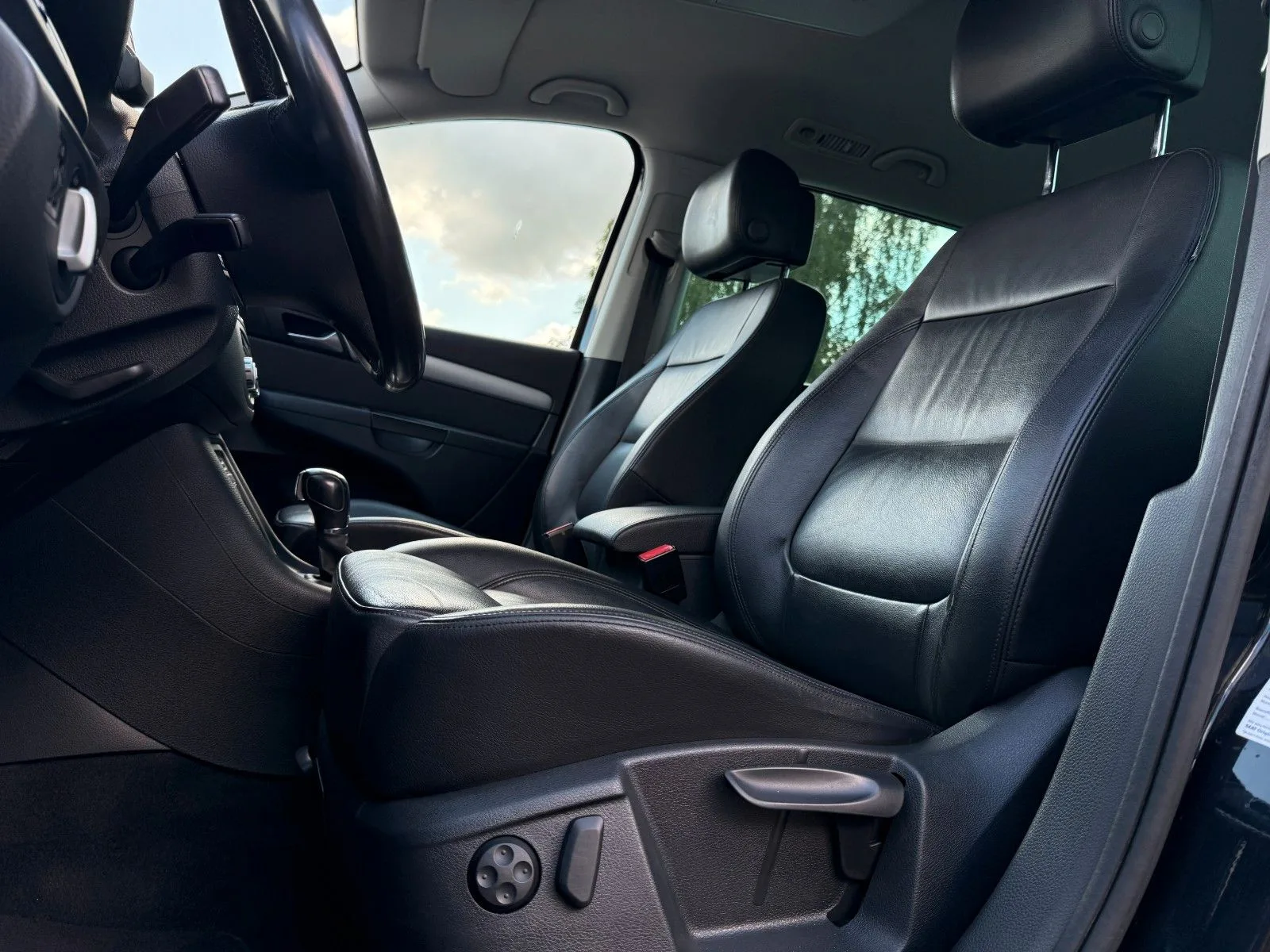 Volkswagen Sharan Highline BMT*DSG*7 SITZER*AHK*PDC*STANDHE