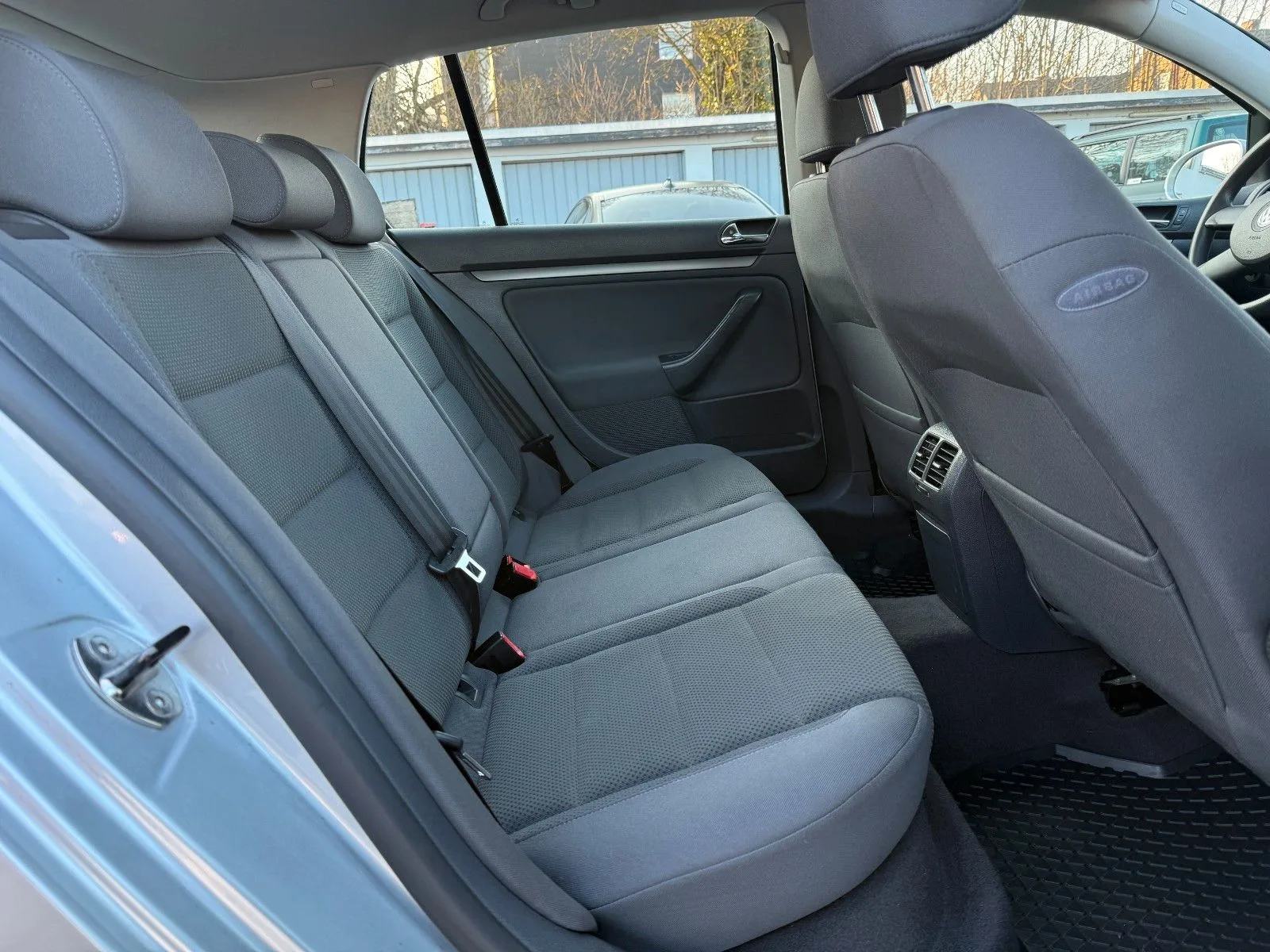 Volkswagen Golf V Lim. Comfortline*AUTOMATIK*KLIMA*TÜV