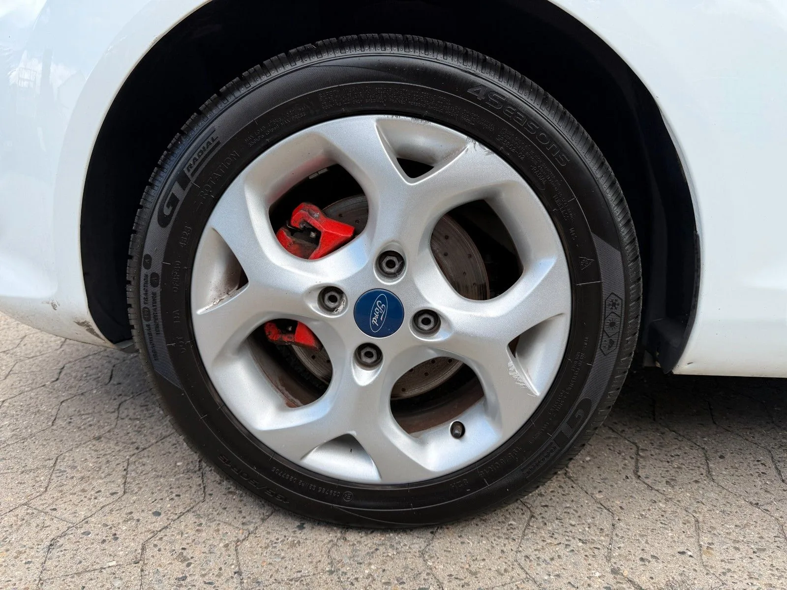 Ford Fiesta Titanium*KLIMA*TÜV NEU*PDC*