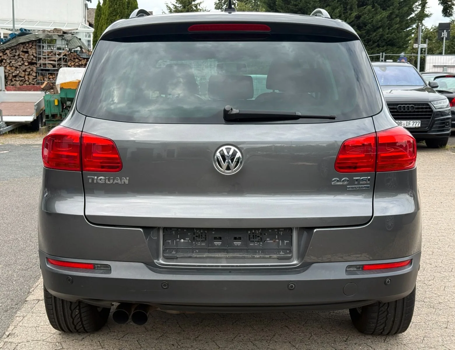 Volkswagen Tiguan Track & Field 4Motion*DSG*AHK*Bi-XENON*
