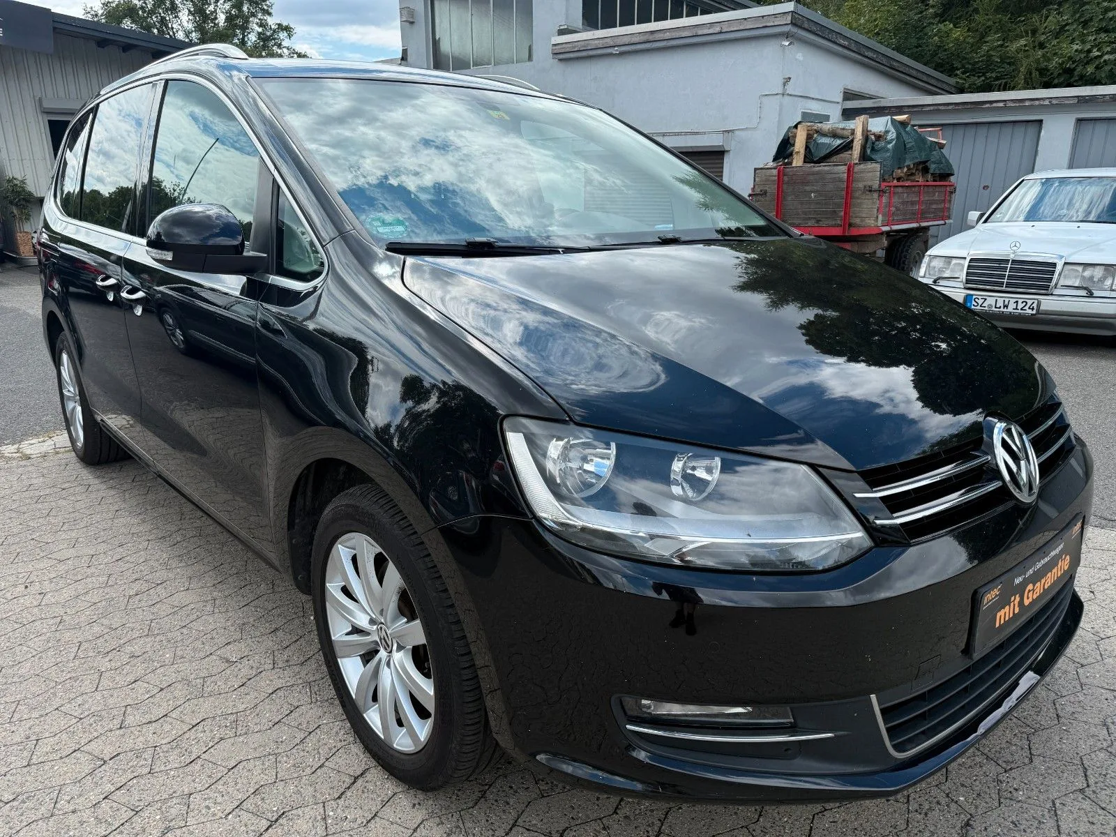 Volkswagen Sharan Highline BMT*DSG*7 SITZER*AHK*PDC*STANDHE