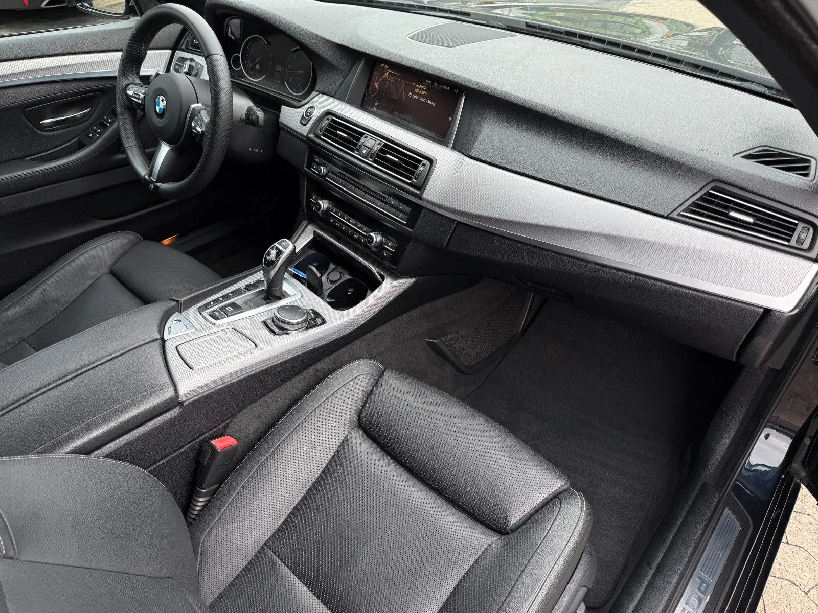 BMW M550 Baureihe 5 Touring M550d xDrive*ACC*HUD*H&K
