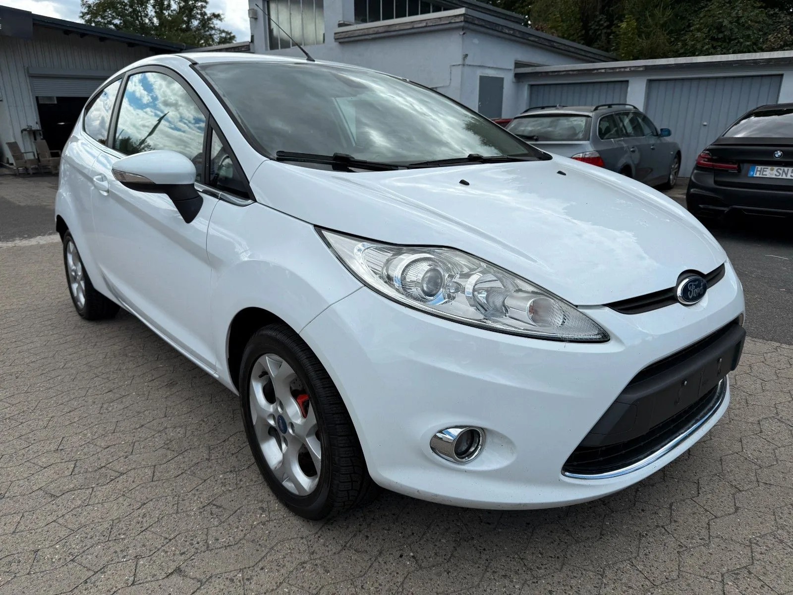 Ford Fiesta Titanium*KLIMA*TÜV NEU*PDC*