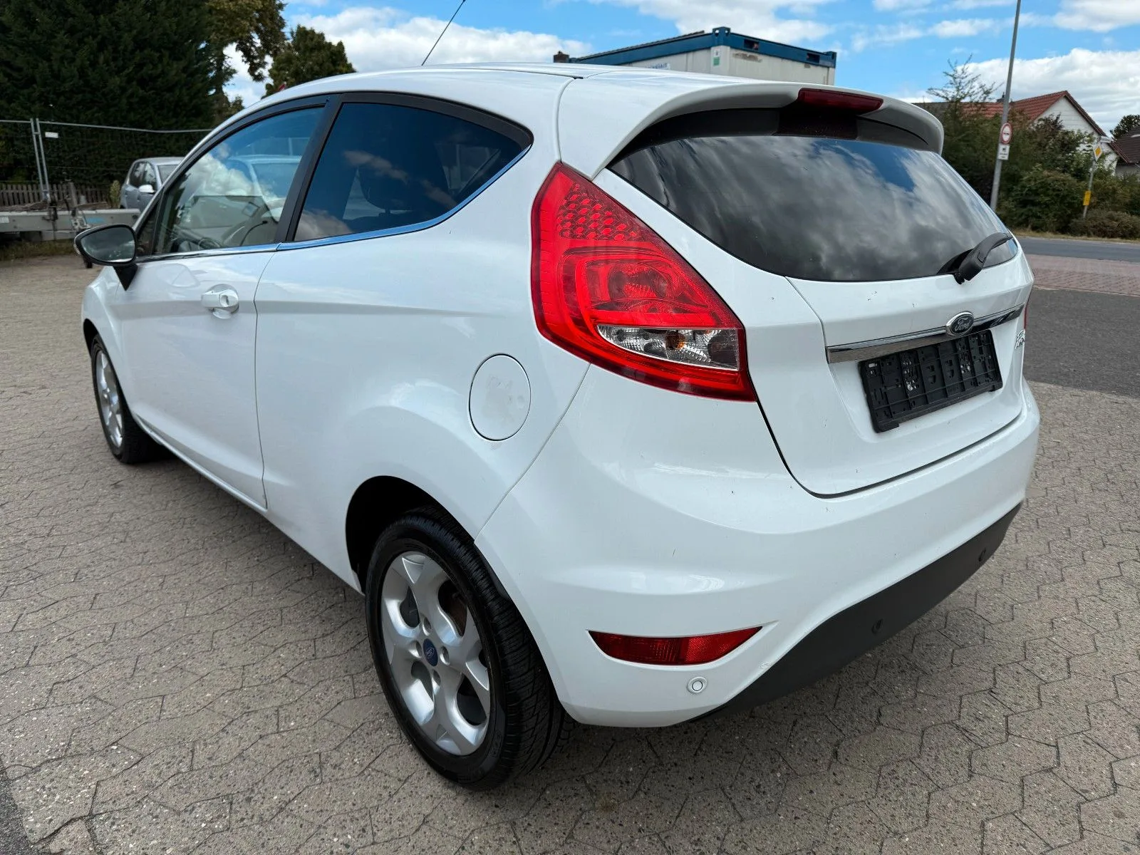 Ford Fiesta Titanium*KLIMA*TÜV NEU*PDC*