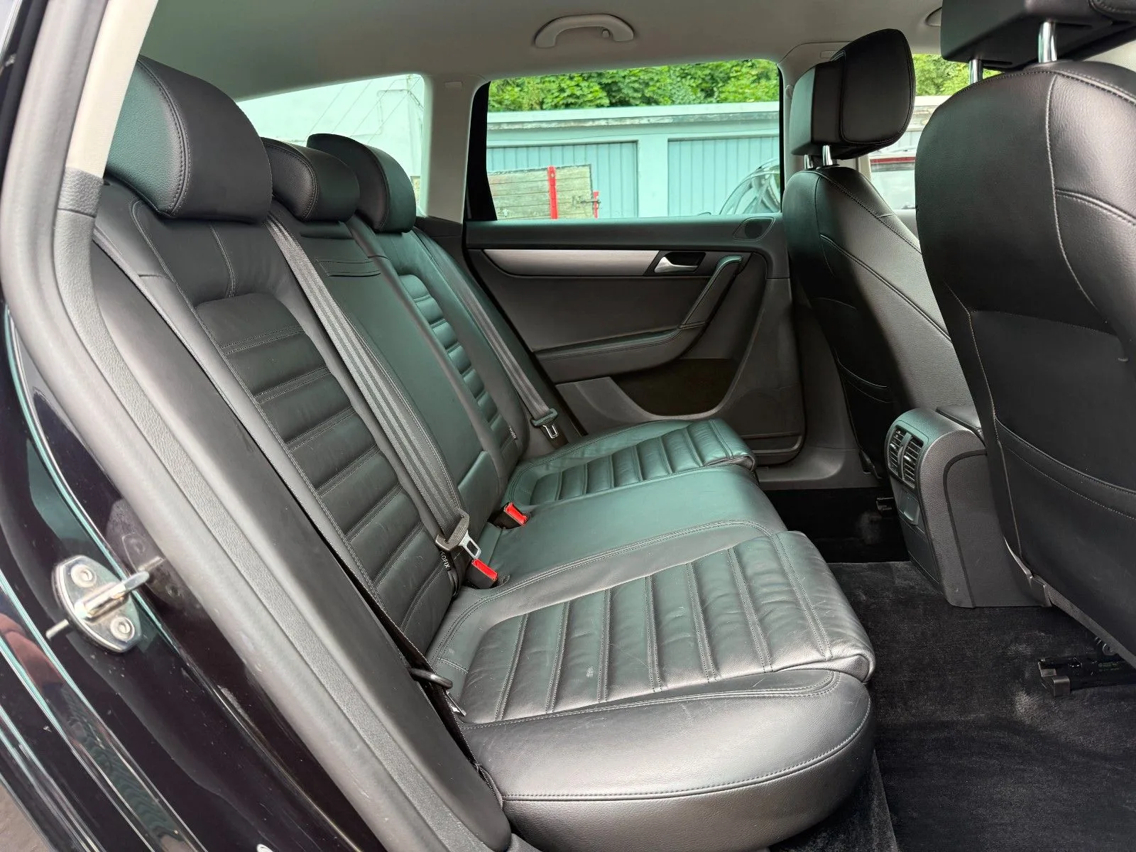 Volkswagen Passat Variant Comfortline BlueMo*DSG*AHK*TEMP*